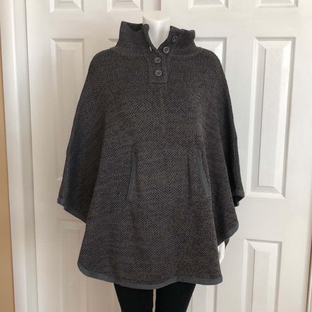 NWOT Halogen Knit Swing Poncho Sz One Size